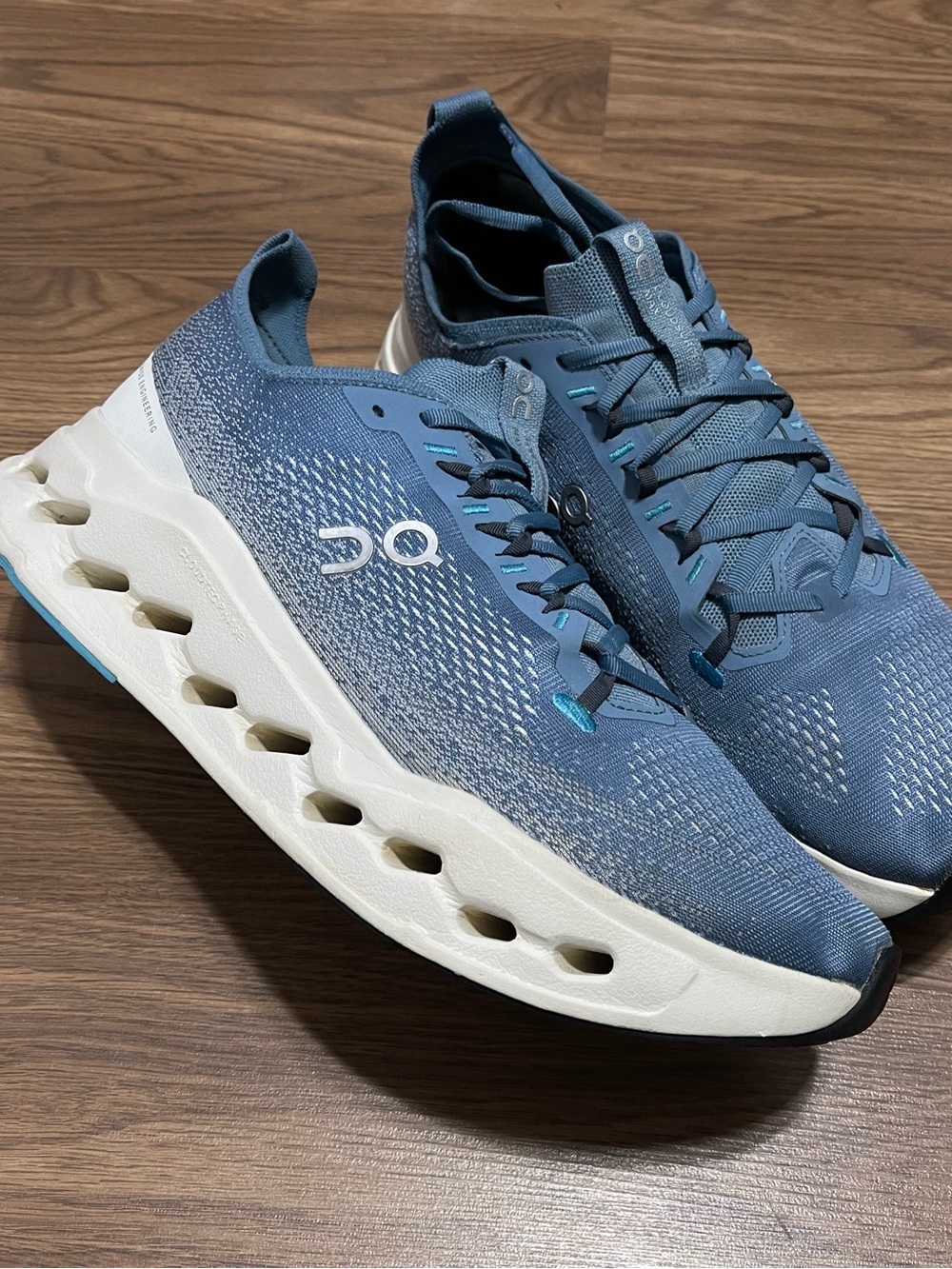 On Cloudsurfer Max Mesh Low Top Lace Up Athletic Sneakers Blue White Men